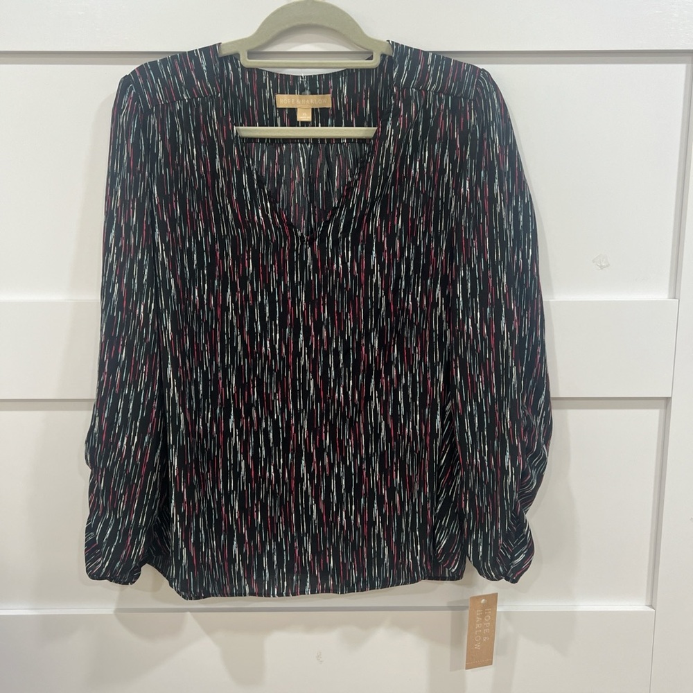Hope & Harlow  Multicolor Dash-Print V-Neck Blouse NWT